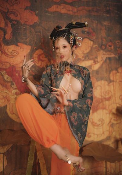 久久麻豆精品_高清完整在线观看
