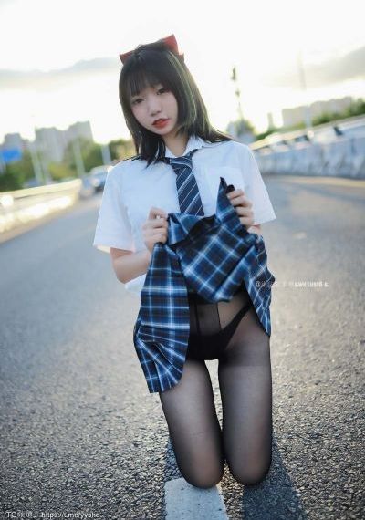 吻隐者姐姐玩游戏电影免费_4K高清迅雷在线观看